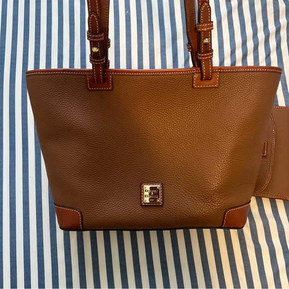 Dooney & Bourke Caramel Small Leisure Leather Tote and Wallet Set EUC - Picture 8 of 12